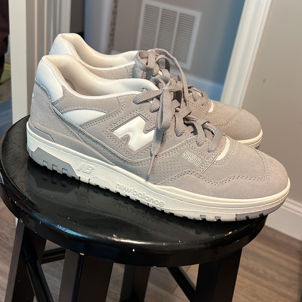 NWOT New Balance 550 Vintage Suede "Grey/White" Men's Shoe